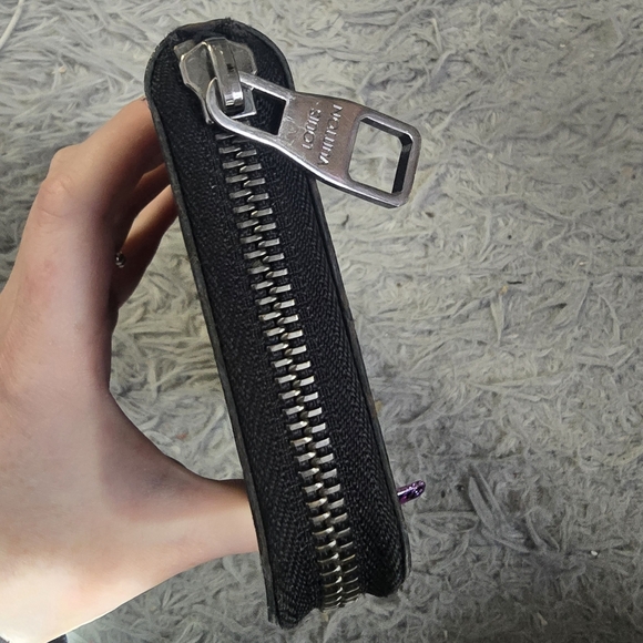 Louis Vuitton Mono Black & Gray Eclipse Vertical Zippy Long Wallet (EUC)COA🩶🖤 - Picture 6 of 13